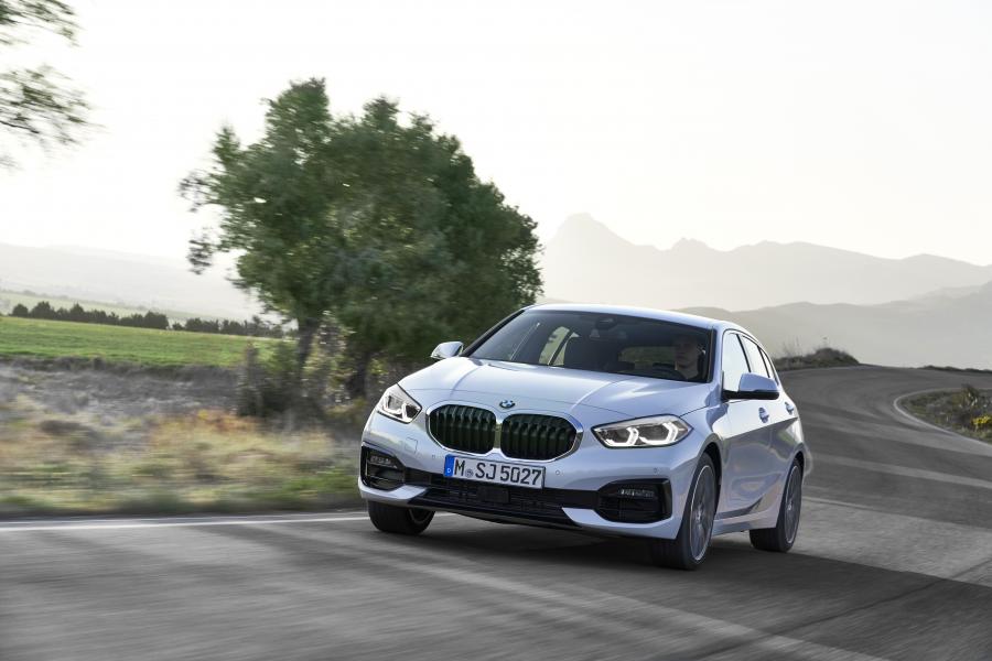  BMW 118i Sportline (F40) 2019 года  (WW) (фото 16 из 81)